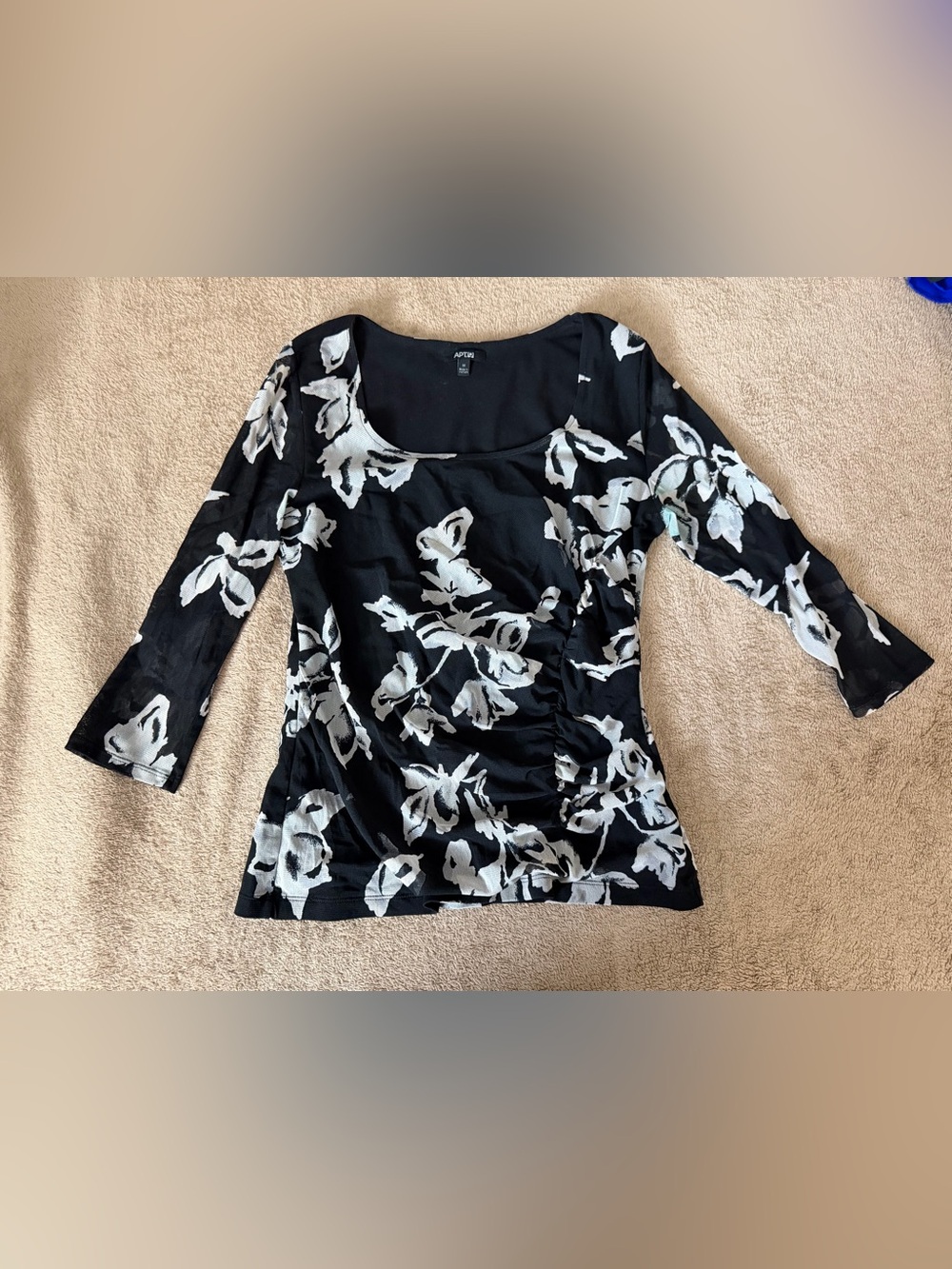 Black and White Floral Scoop Neck Long Sleeve Top